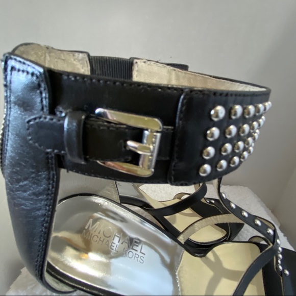 MICHAEL KORS STUDDED STILETTOS - Picture 4 of 11
